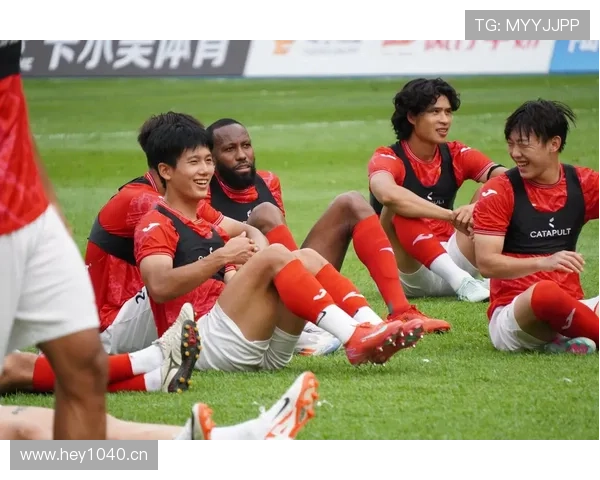 中甲联赛精彩纷呈 多支队伍争夺晋级资格 新赛季前瞻分析 - 副本 (2)